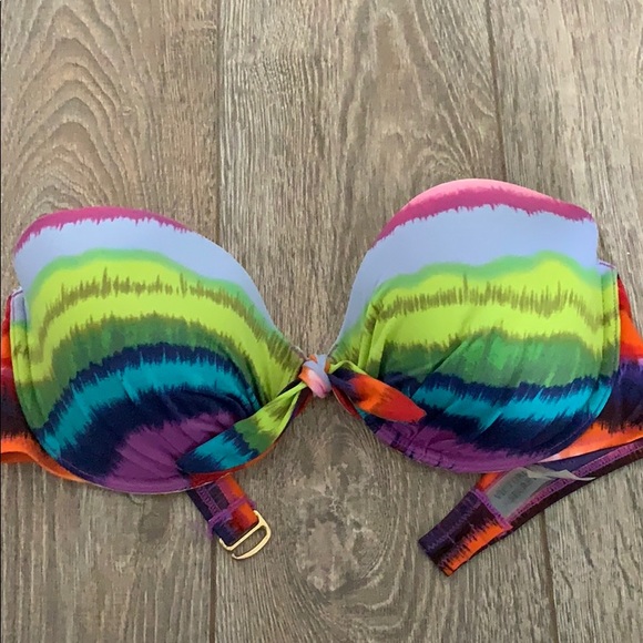 Victoria’s Secret biofit bathing suit top - Picture 2 of 4